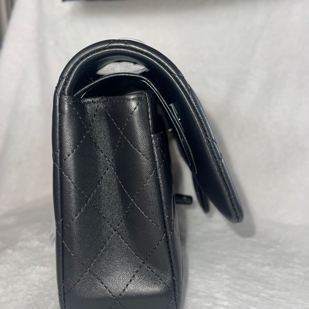 (BRAND NEW)CHANEL CAVIAR BAG - Picture 4 of 6